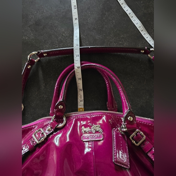 Coach Purple Shoulder Bag with Glossy Finish - Picture 9 of 15